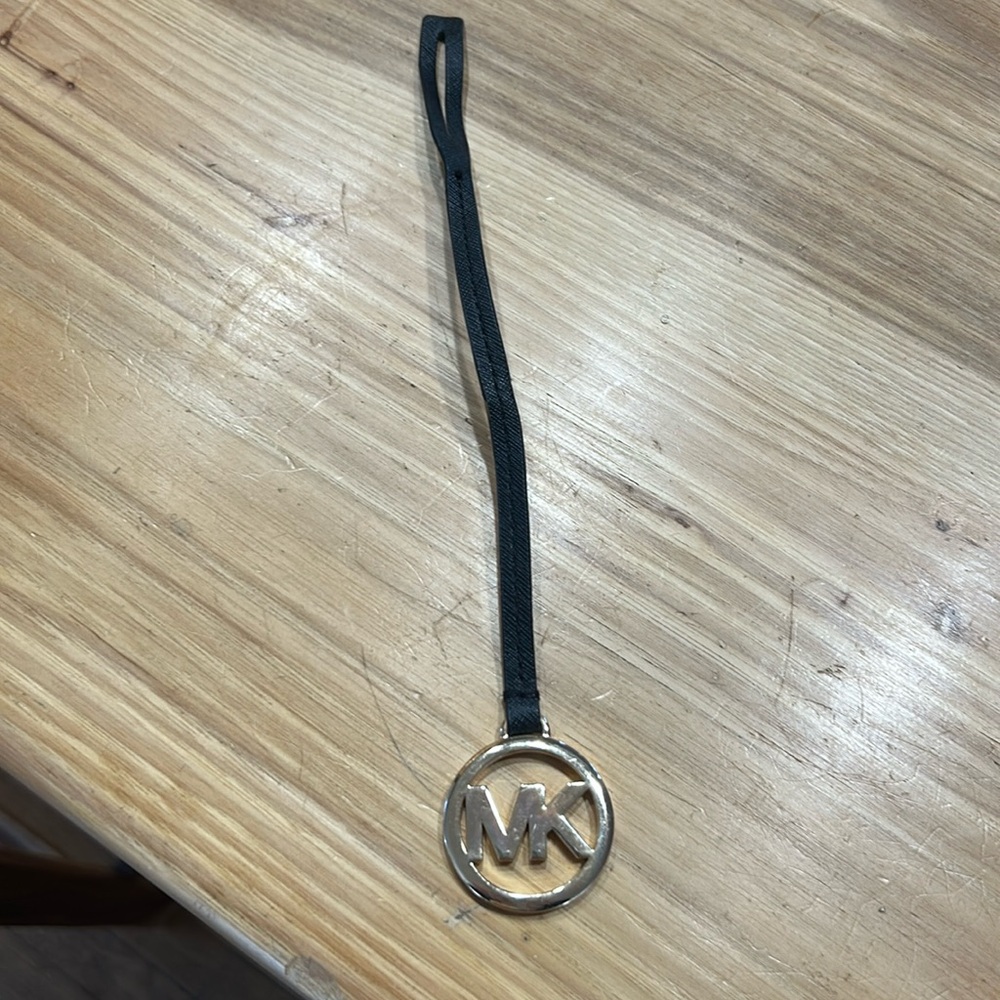 MICHAEL Michael Kors leather gold tone bag charm